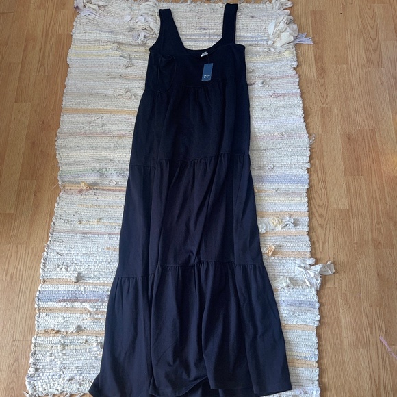 NWT Beautiful Crown & Ivy Sleeveless Black Tiered Maxi Dress Size Large - Picture 5 of 6